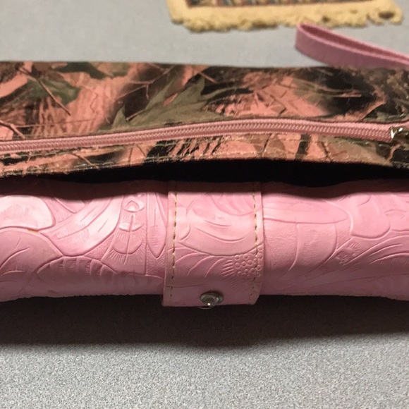 Wallet with strap - Picture 3 of 6